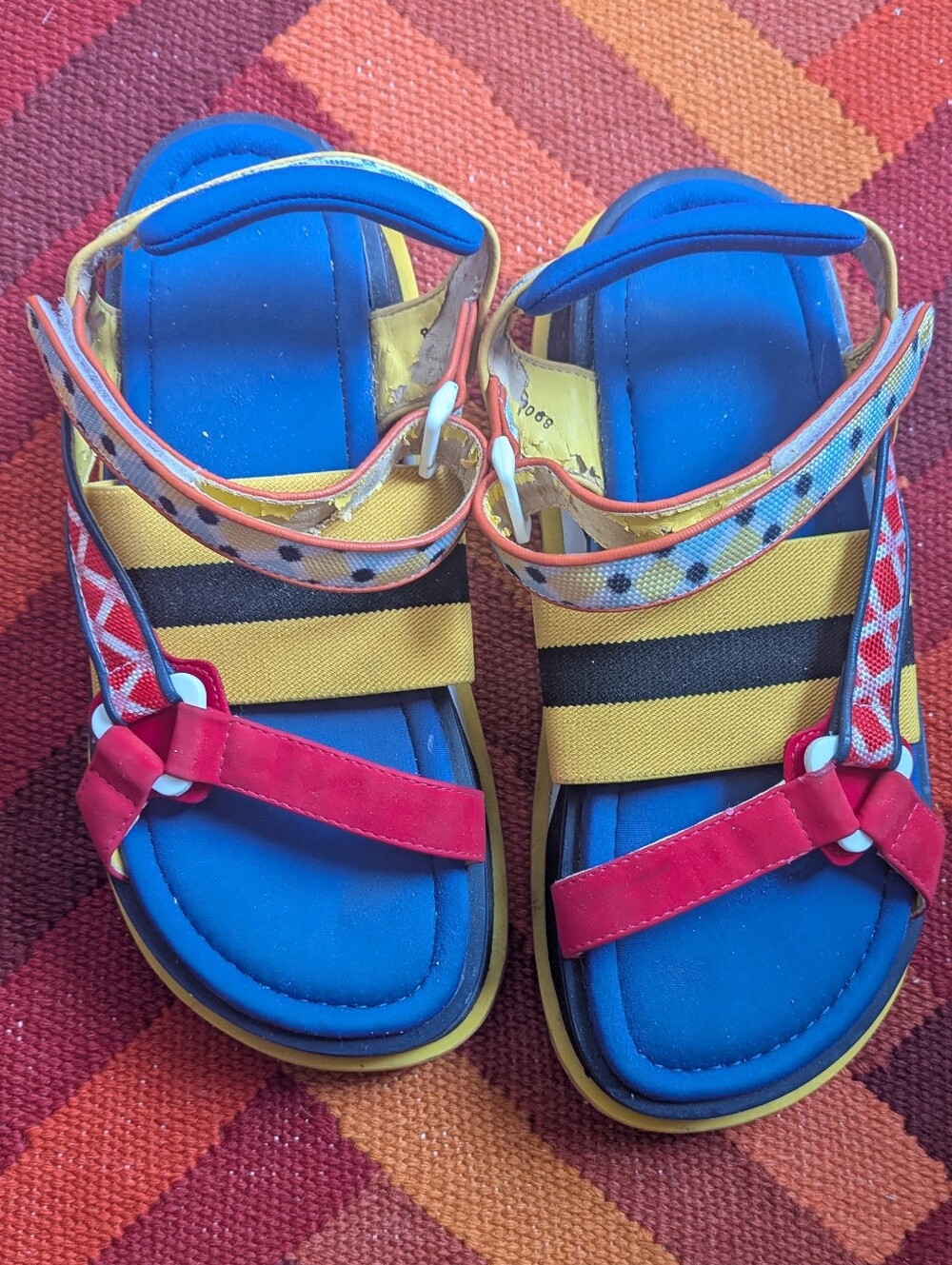 FARM Rio Multicolor Adult Strap Sandals - Blue, Yellow & Red - Size 8.5-9